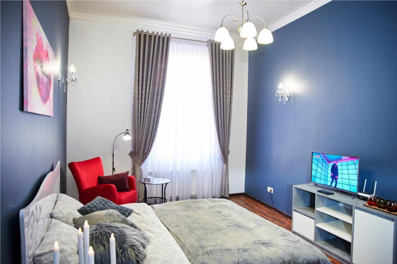 Designer Apartment In The Center リヴィウ エクステリア 写真